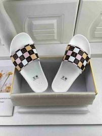 Picture of LV Slippers _SKU691984750842018